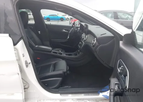 2019 Mercedes-Benz Cla 250 4Matic z USA, uszkodzony, nr VIN WDDSJ4GB2KN716916